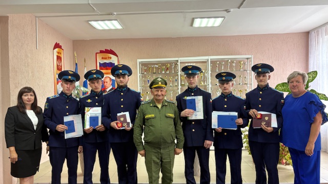 В добрый путь, выпускники!.
